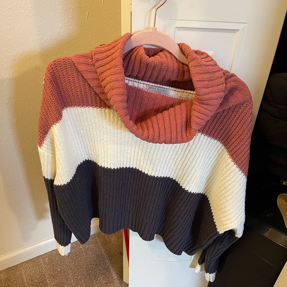 Crop top sweater